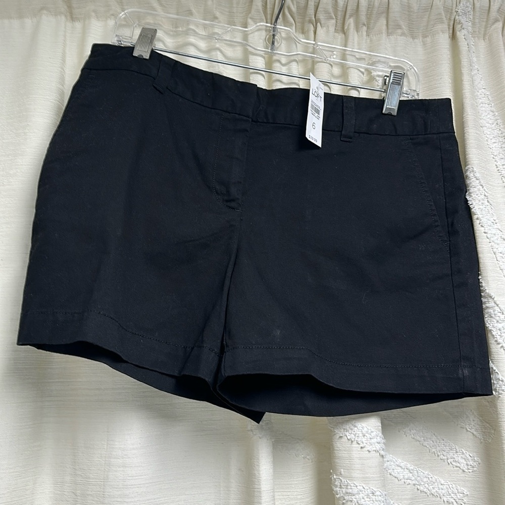 NWT Loft size 6 Black 4” shorts